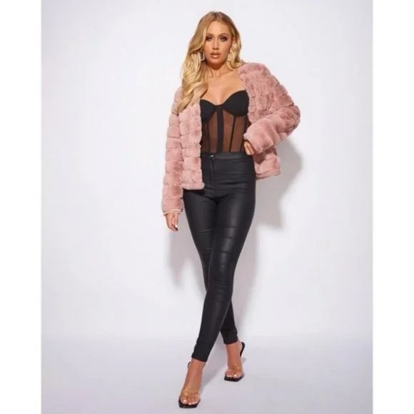 Pink Faux Fur Long Sleeve Collarless Paneled Jacket - Picture 13 of 15